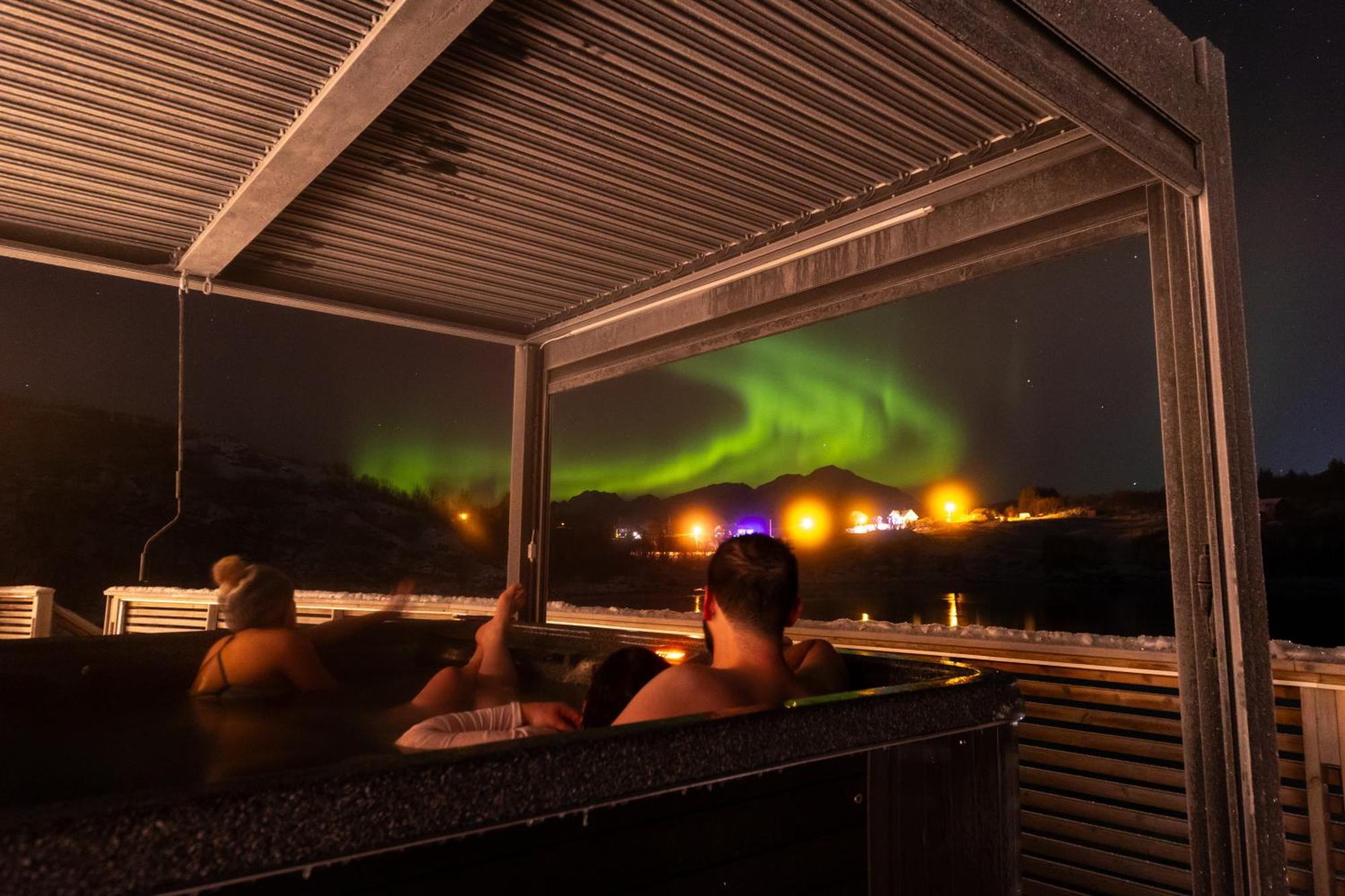 Vikran Seaside Lodge Straumsjoen Esterno foto